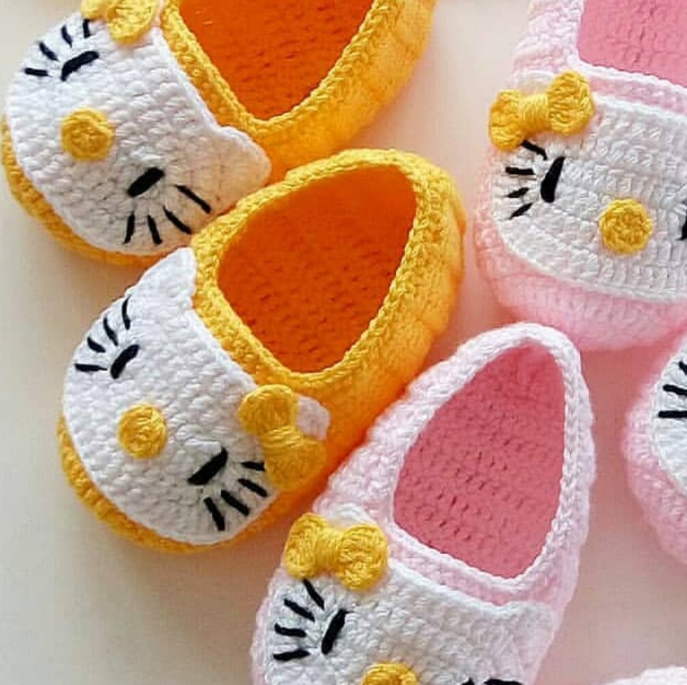 Hello Kitty baby booties👒👒END OF SUMMER SALE👒👙